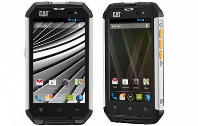 Caterpillar B15 — доступный неубиваемый Android-смартфон
