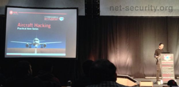 Смартфоны на Android научили угонять самолеты