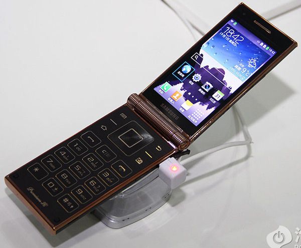 W2014 — еще одна Android-раскладушка от Samsung