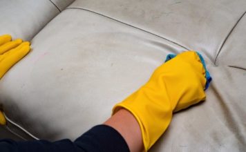 Как самому почистить кожаный диван в домашних условиях