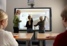 Интерактивные панели: оборудование для школ и детских садов