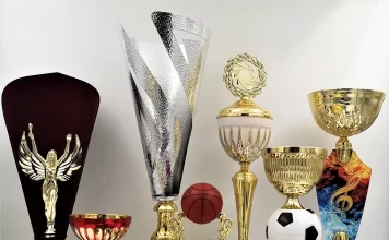 Как выбрать сувенирно-наградную продукцию?