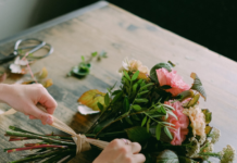 Преимущества доставки цветов