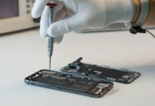 В какой сервисный центр обратиться, если сломался Айфон?