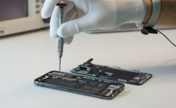 В какой сервисный центр обратиться, если сломался Айфон?