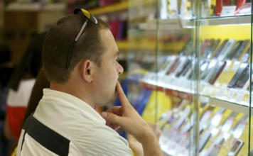 Как выбрать идеальный смартфон: все, что нужно знать перед покупкой