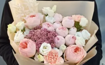 Премиальные букеты на заказ в Москве: когда цветы становятся искусством